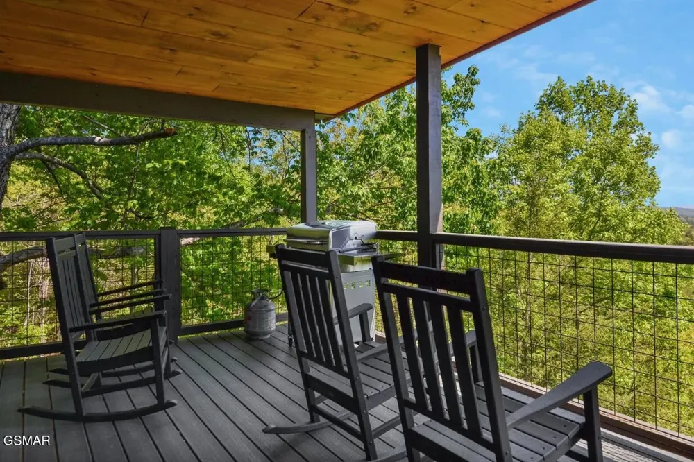 2837 Cedar Falls Way Sevierville, TN 37862