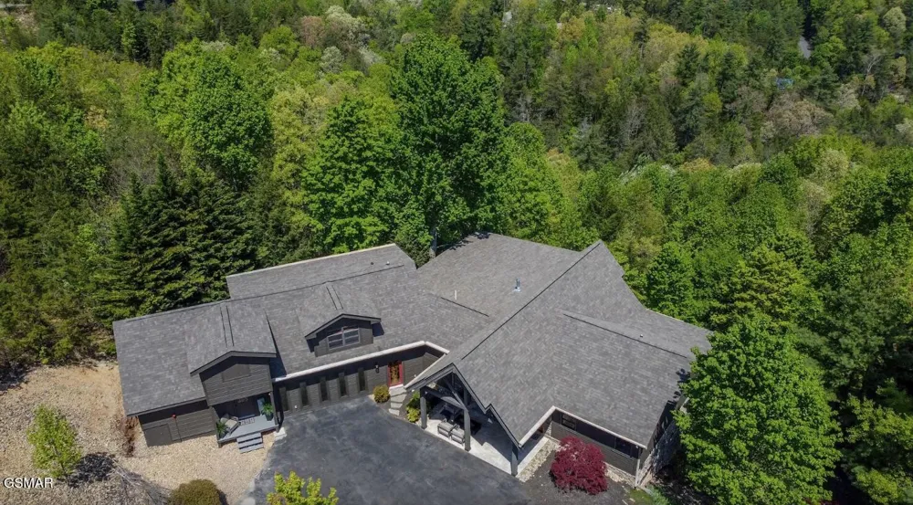 2837 Cedar Falls Way Sevierville, TN 37862
