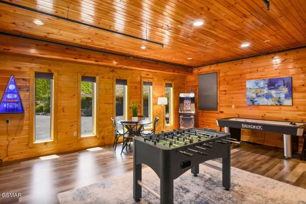2837 Cedar Falls Way Sevierville, TN 37862