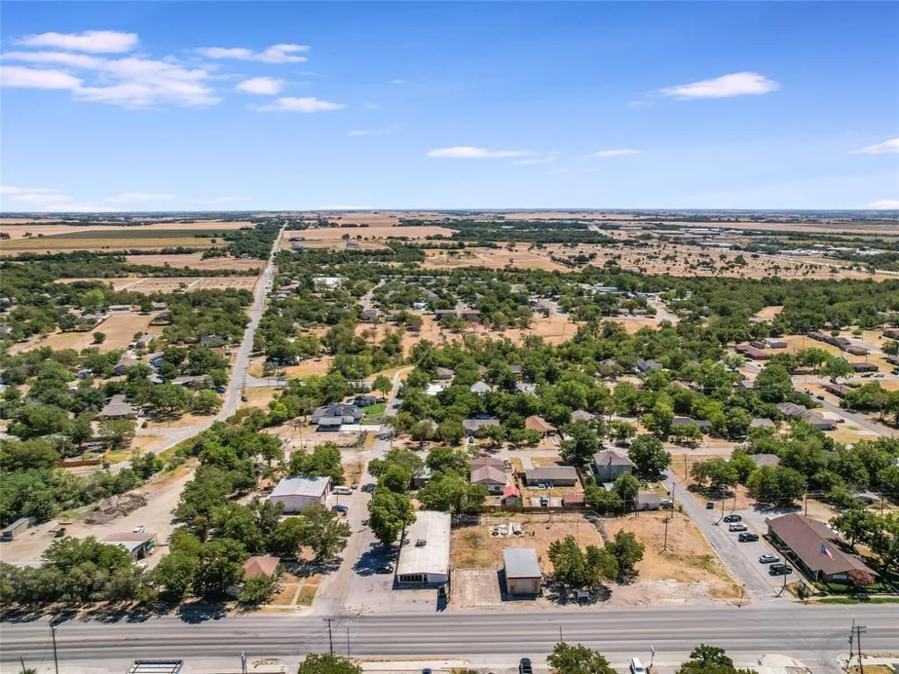 1010 Main Street Taylor, TX 76574