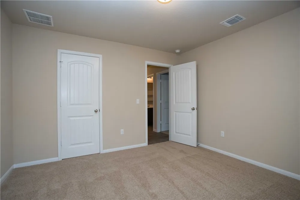 142 Sulphur River Loop Hutto, TX 78634