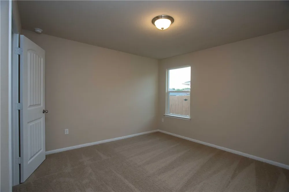 142 Sulphur River Loop Hutto, TX 78634