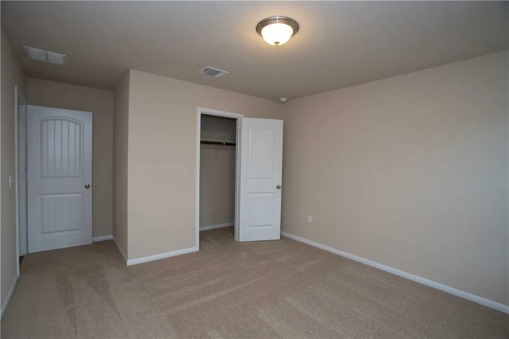 142 Sulphur River Loop Hutto, TX 78634