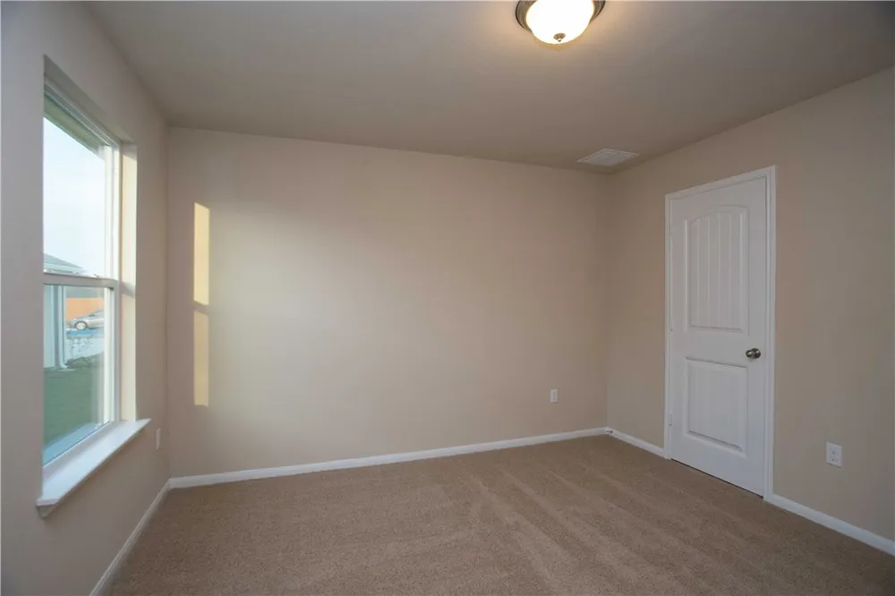 142 Sulphur River Loop Hutto, TX 78634