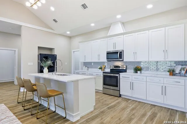 16923 Rancho Escondido Atascosa, TX 78002