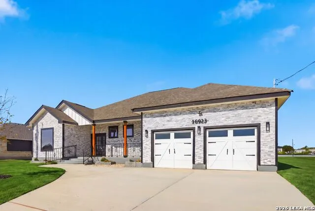16923 Rancho Escondido Atascosa, TX 78002