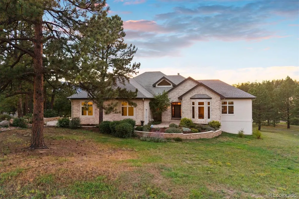 8061 Sugarloaf Road Larkspur, CO 80118