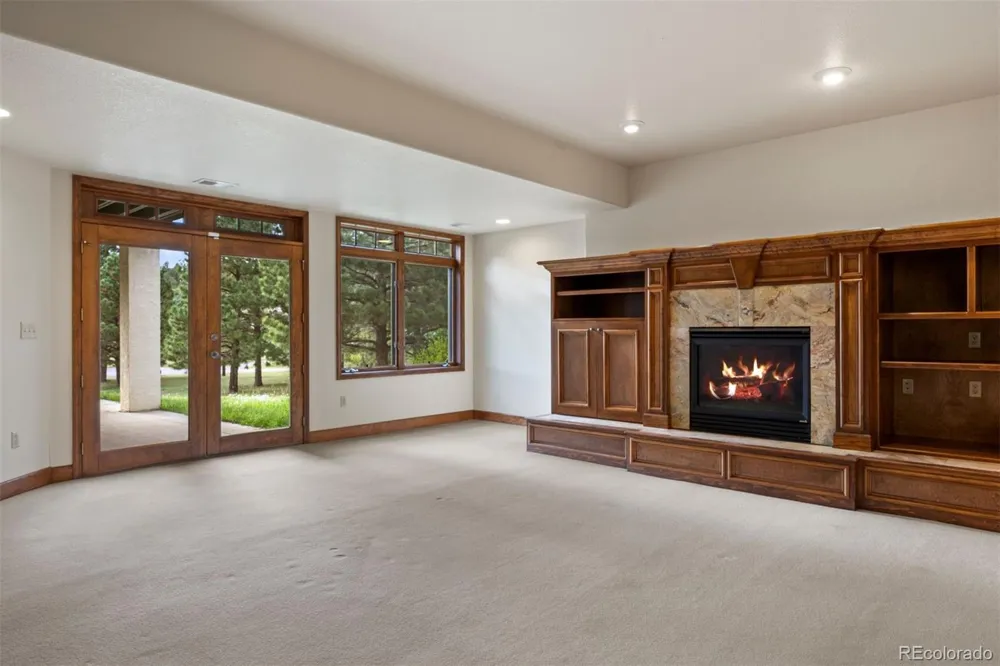 8061 Sugarloaf Road Larkspur, CO 80118