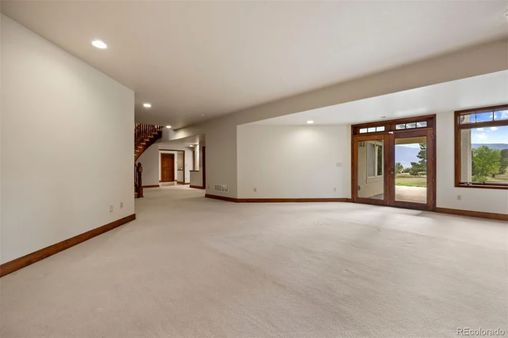 8061 Sugarloaf Road Larkspur, CO 80118