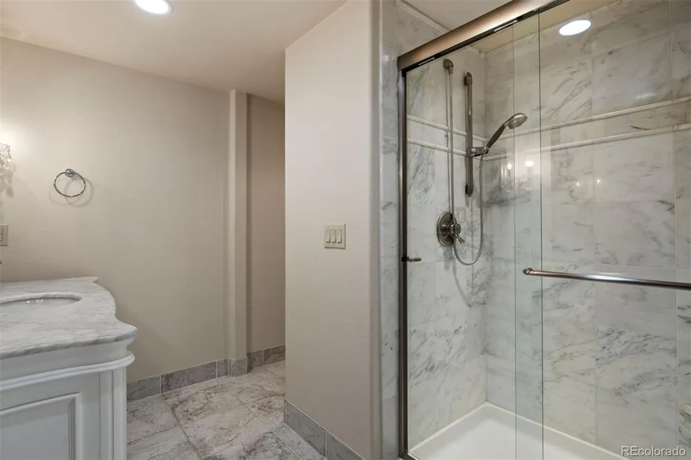 8061 Sugarloaf Road Larkspur, CO 80118