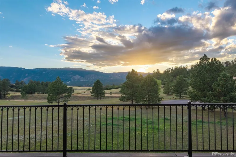 8061 Sugarloaf Road Larkspur, CO 80118