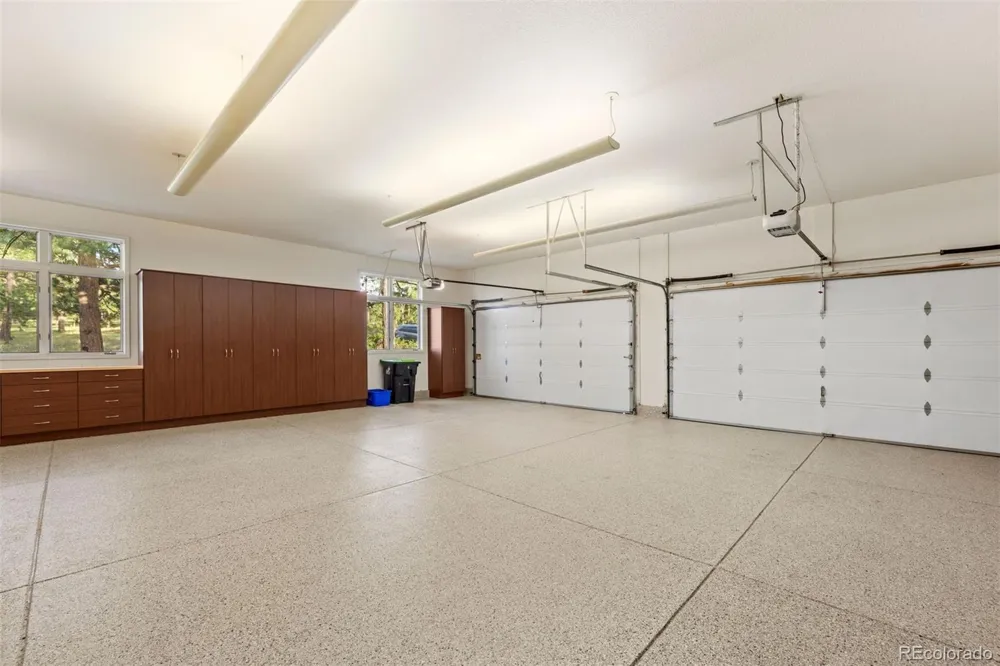 8061 Sugarloaf Road Larkspur, CO 80118