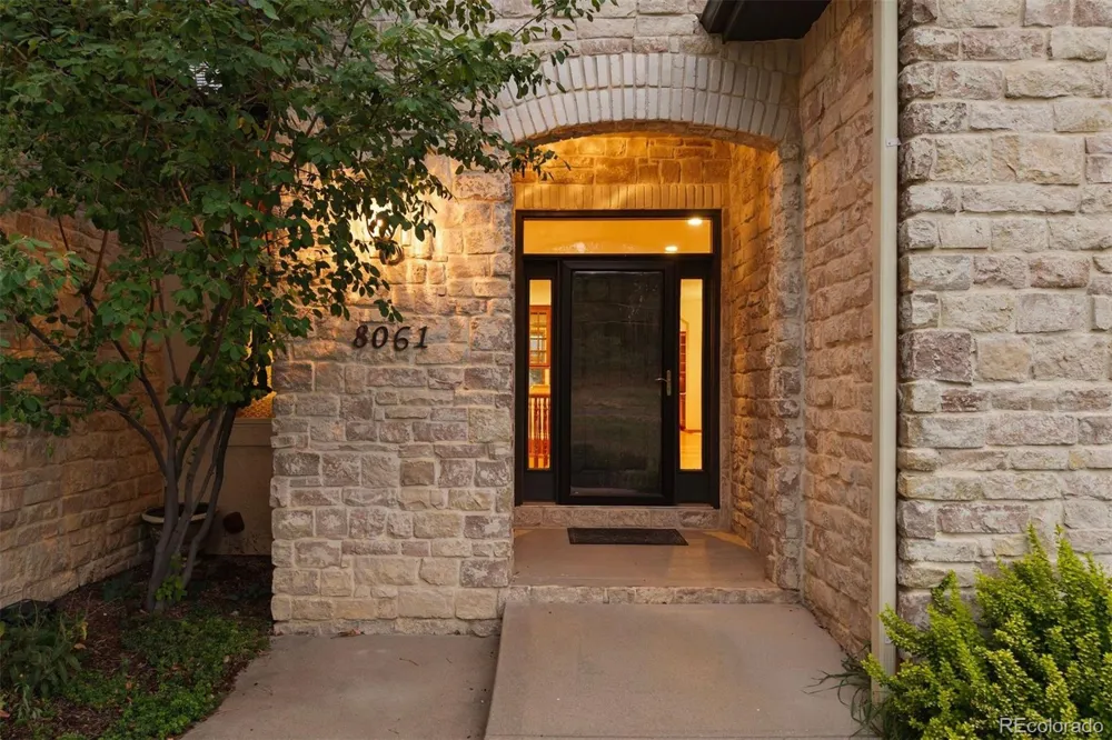 8061 Sugarloaf Road Larkspur, CO 80118