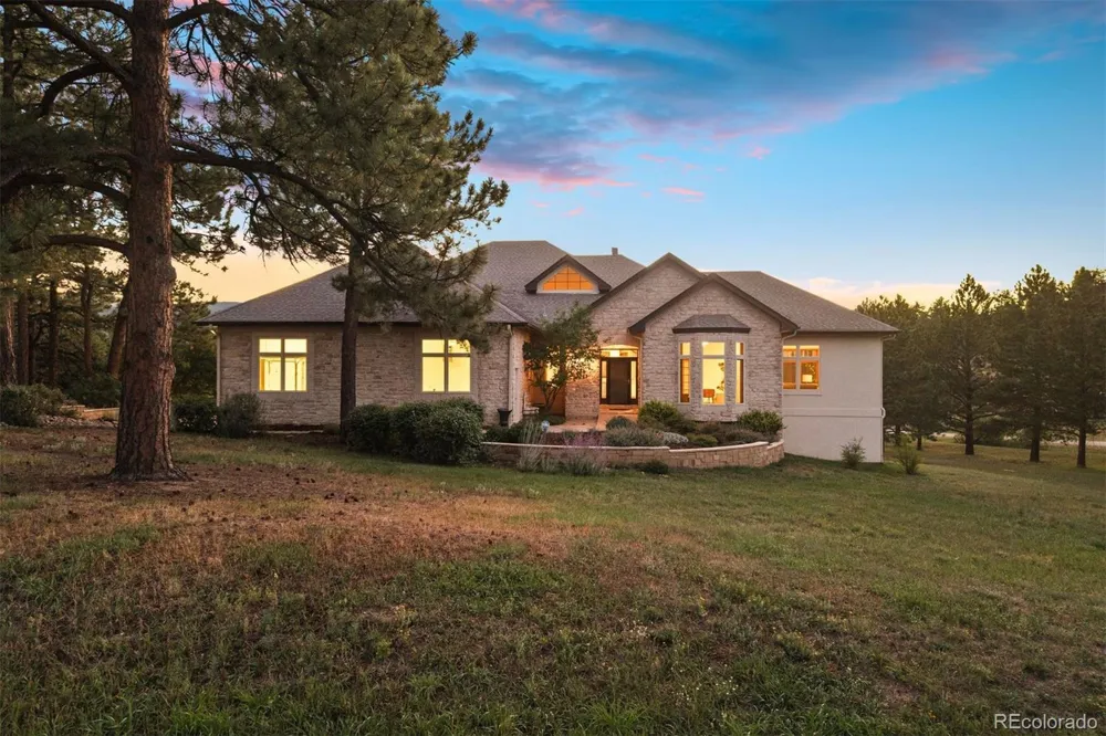 8061 Sugarloaf Road Larkspur, CO 80118