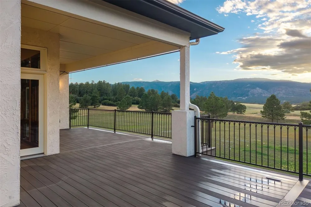 8061 Sugarloaf Road Larkspur, CO 80118