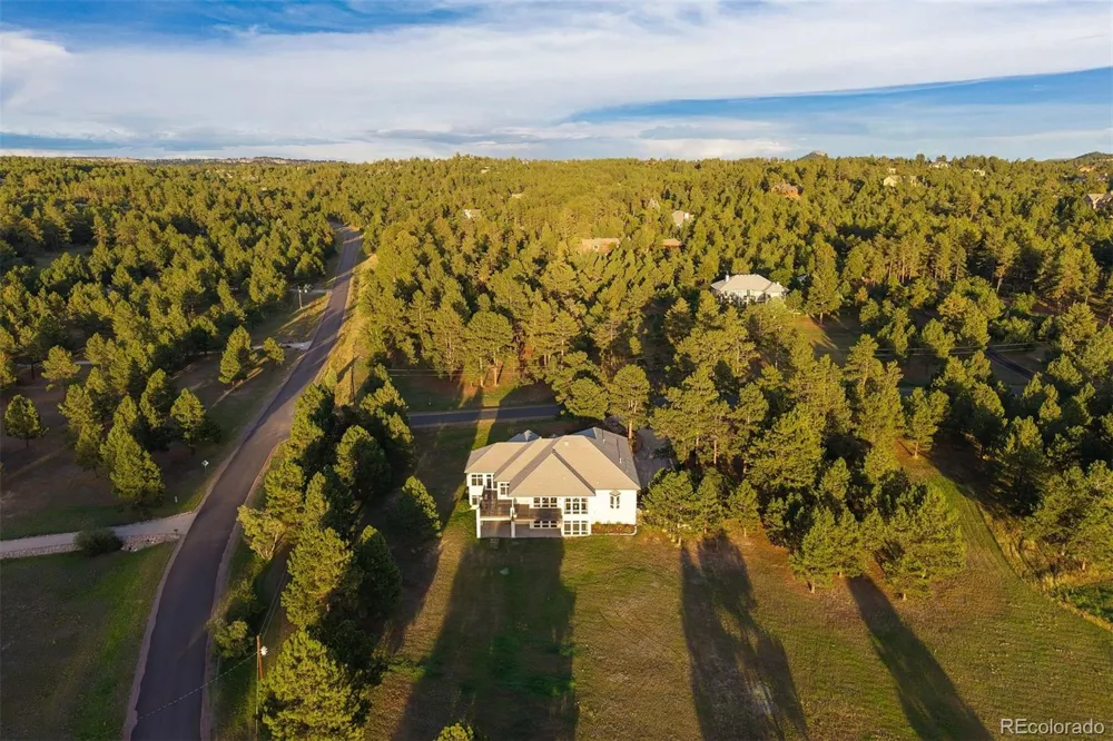 8061 Sugarloaf Road Larkspur, CO 80118