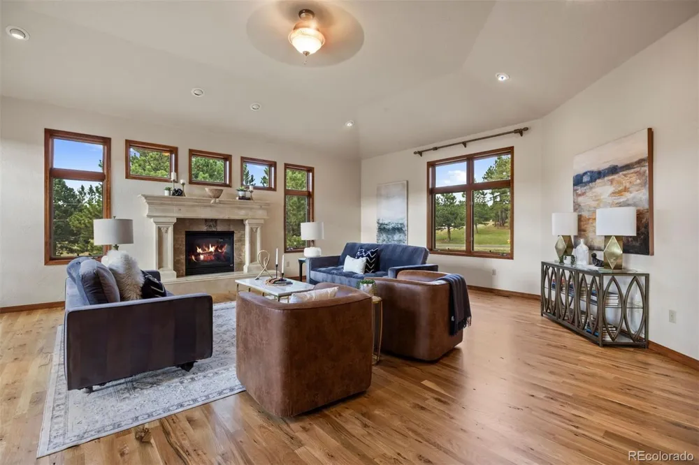 8061 Sugarloaf Road Larkspur, CO 80118