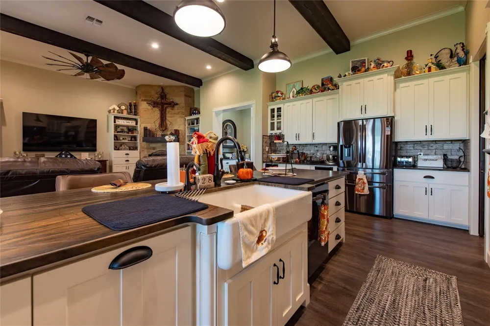 8518 Fm 2145 Ledbetter, TX 78946