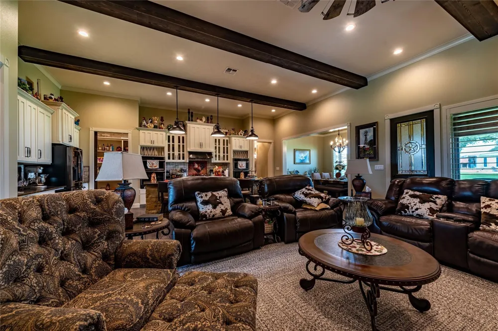 8518 Fm 2145 Ledbetter, TX 78946