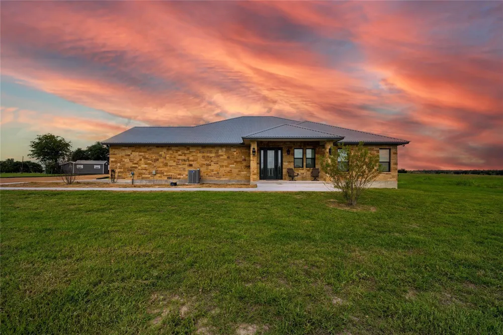 8518 Fm 2145 Ledbetter, TX 78946