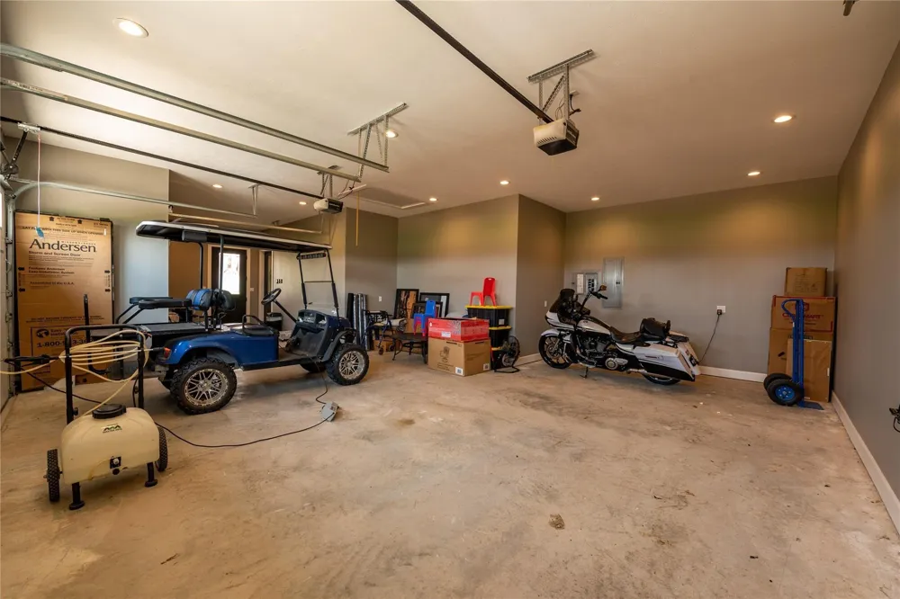8518 Fm 2145 Ledbetter, TX 78946