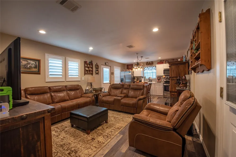 8518 Fm 2145 Ledbetter, TX 78946