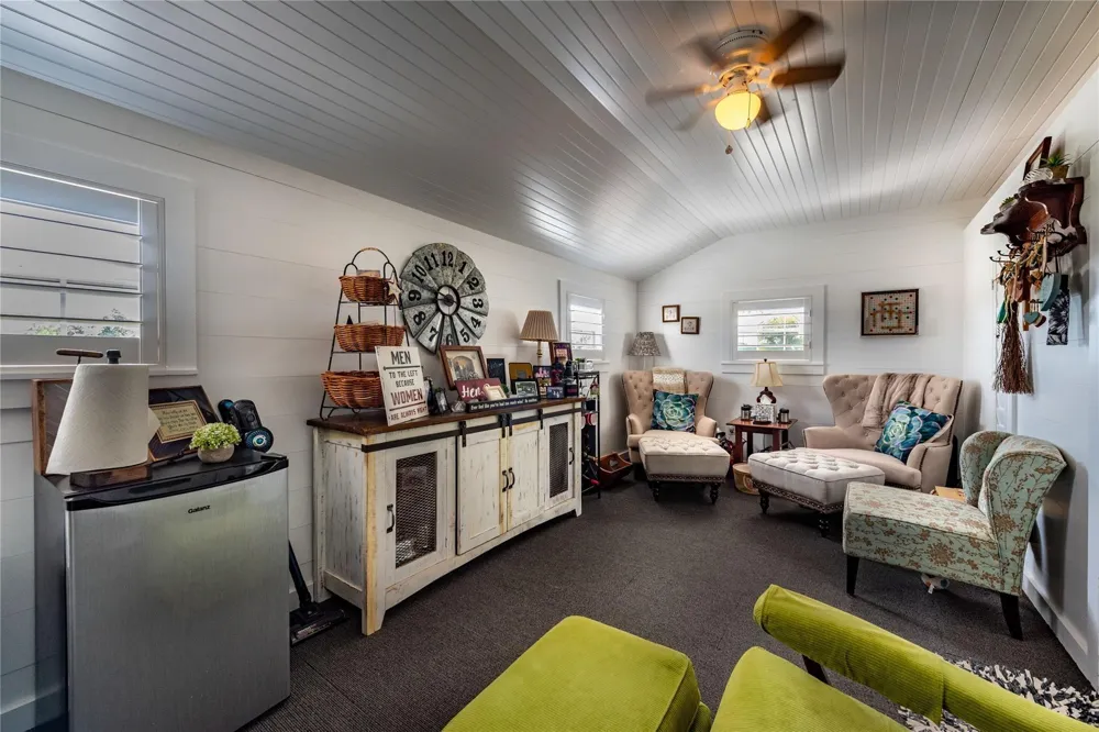 8518 Fm 2145 Ledbetter, TX 78946