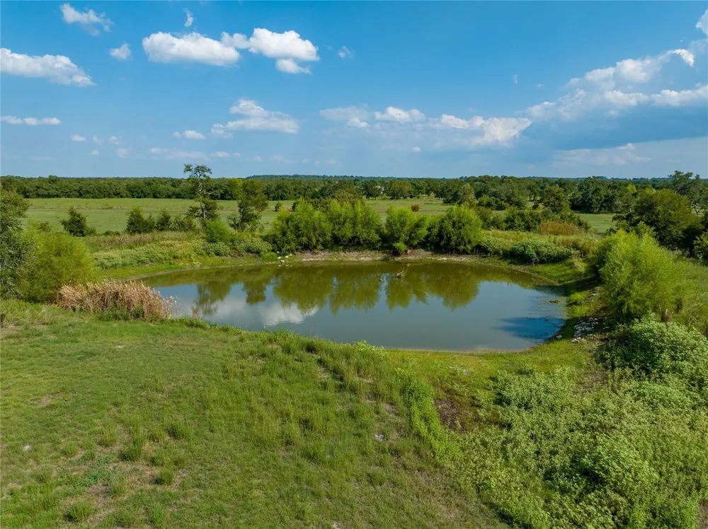 8518 Fm 2145 Ledbetter, TX 78946