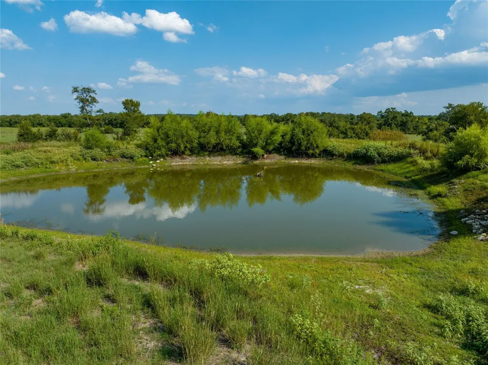 8518 Fm 2145 Ledbetter, TX 78946
