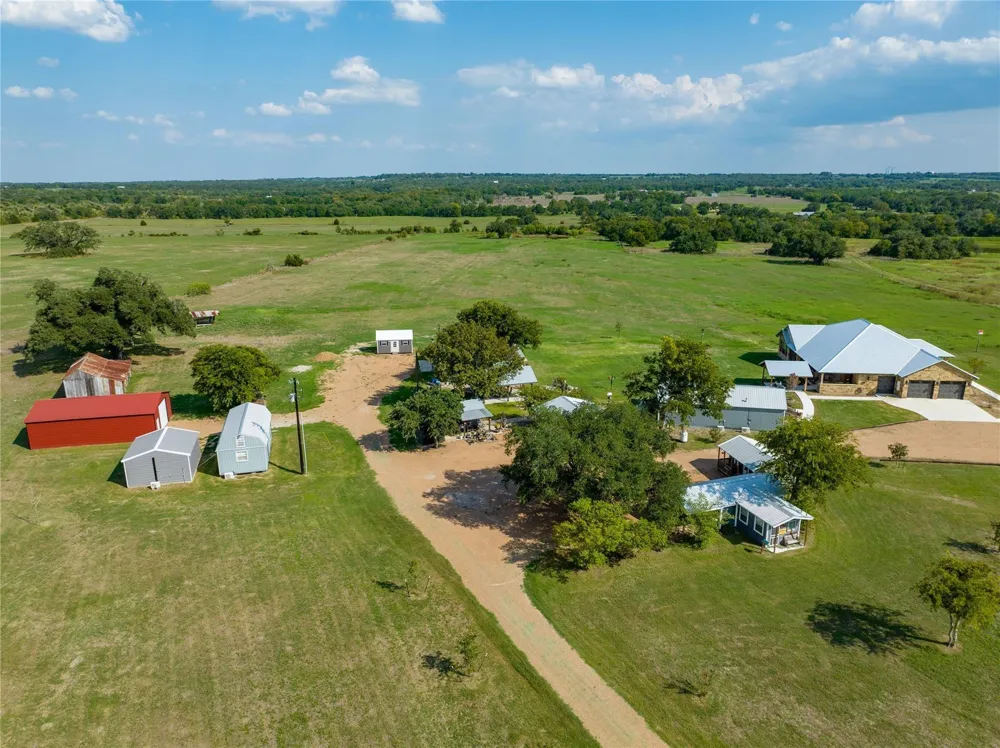 8518 Fm 2145 Ledbetter, TX 78946