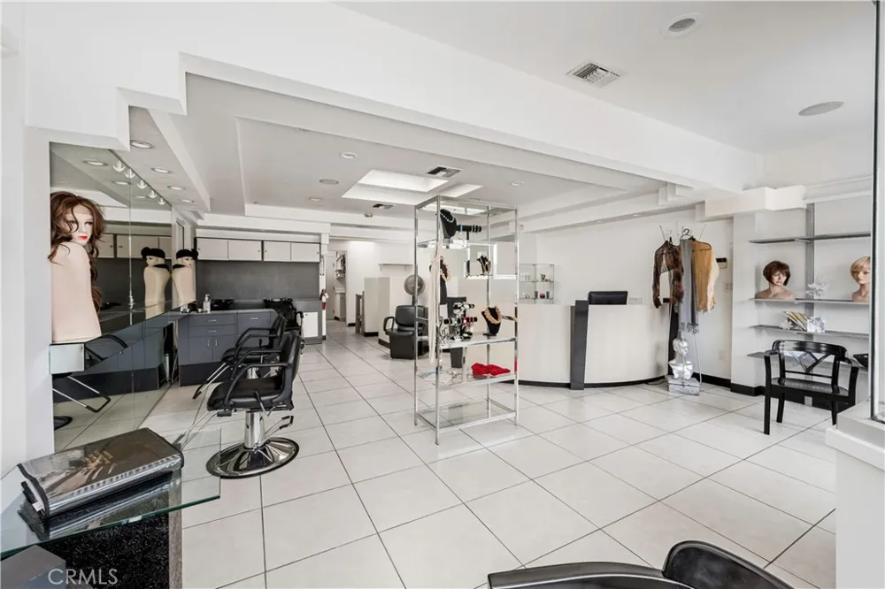 4632 E 7th Long Beach, CA 90804
