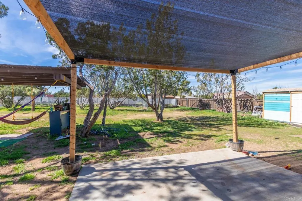 8878 Sabina Avenue Hesperia, CA 92345
