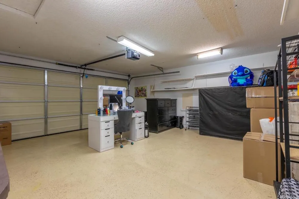 8878 Sabina Avenue Hesperia, CA 92345