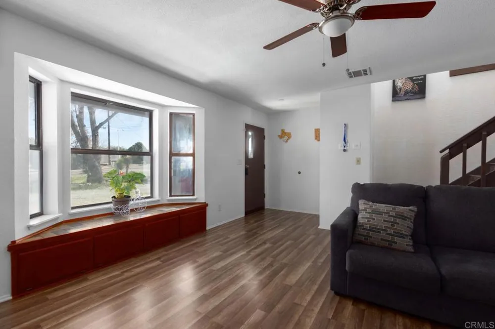 8878 Sabina Avenue Hesperia, CA 92345
