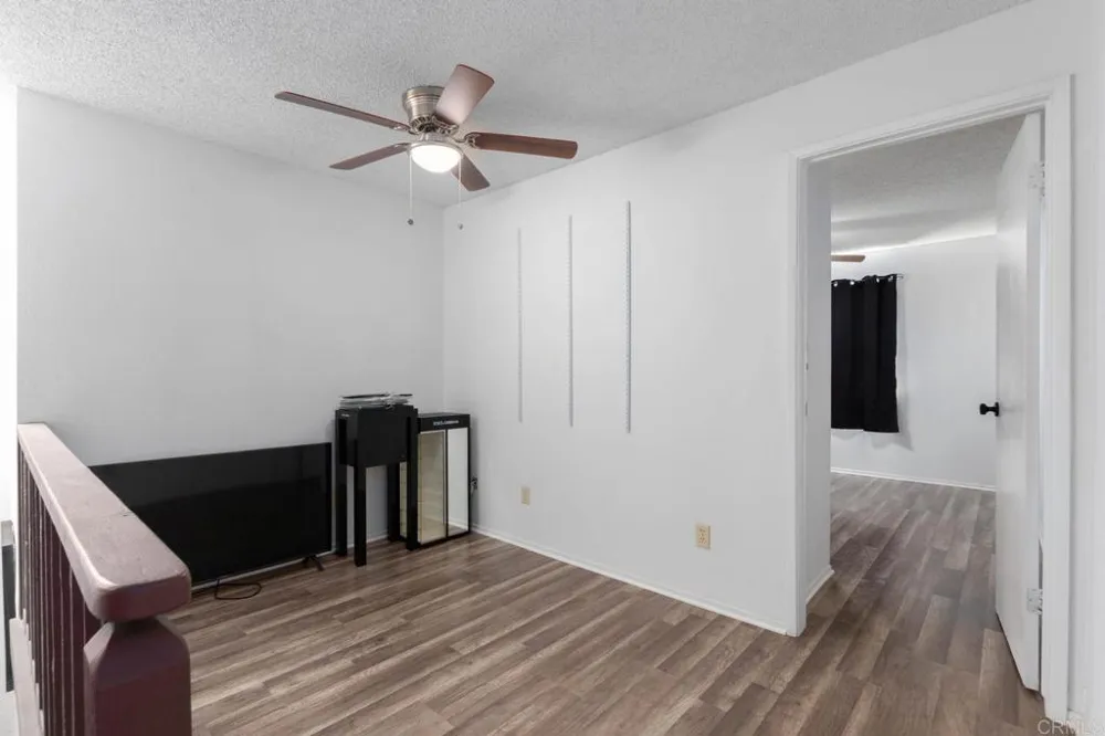 8878 Sabina Avenue Hesperia, CA 92345