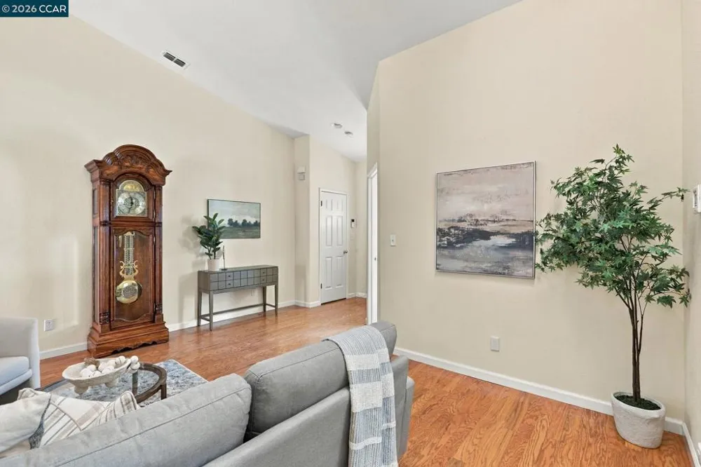 244 Stranahan Cir Clayton, CA 94517