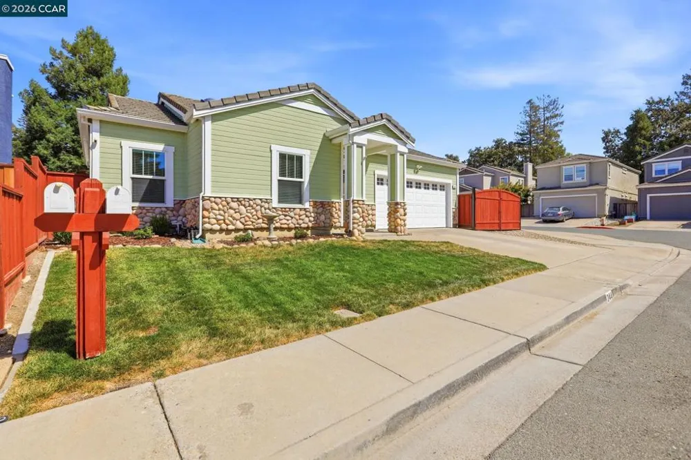 244 Stranahan Cir Clayton, CA 94517