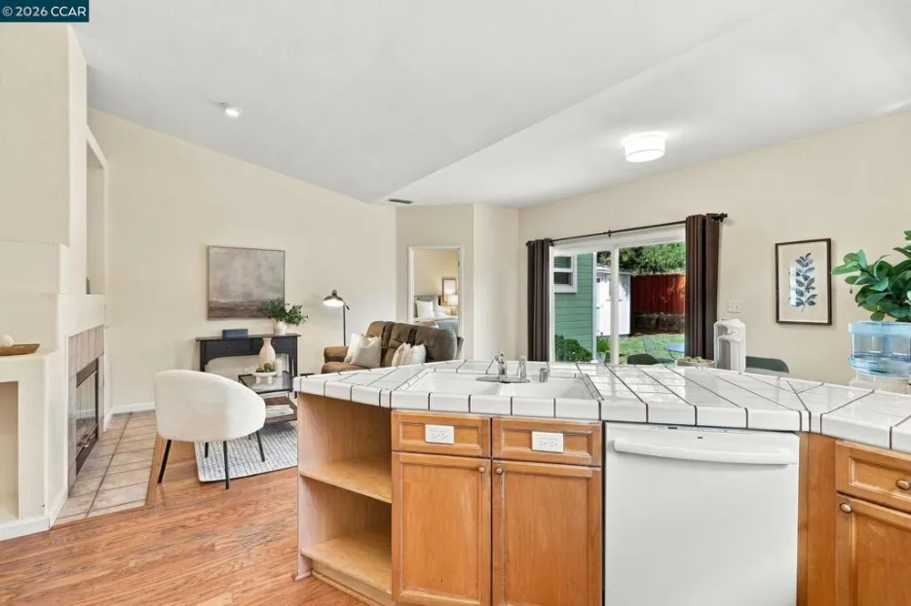 244 Stranahan Cir Clayton, CA 94517