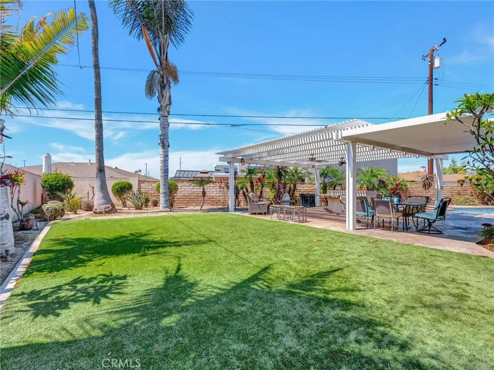10806 Danberry Drive Garden Grove, CA 92840