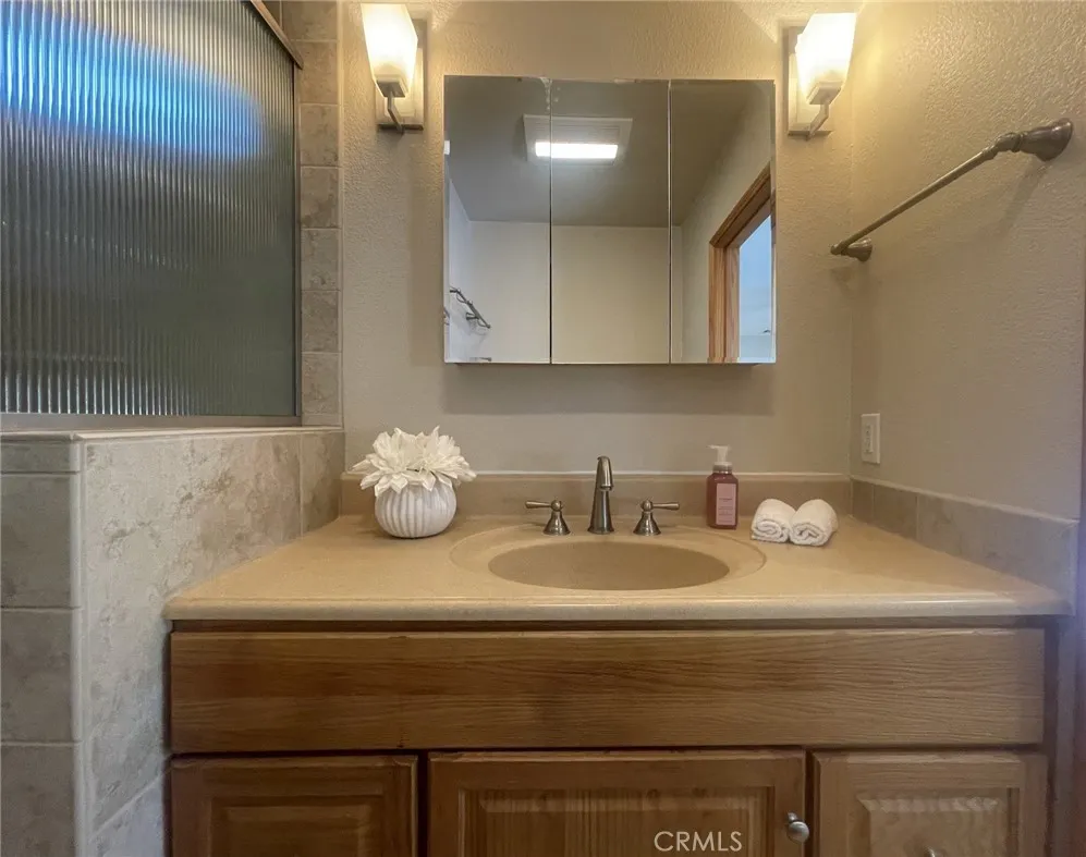 10806 Danberry Drive Garden Grove, CA 92840