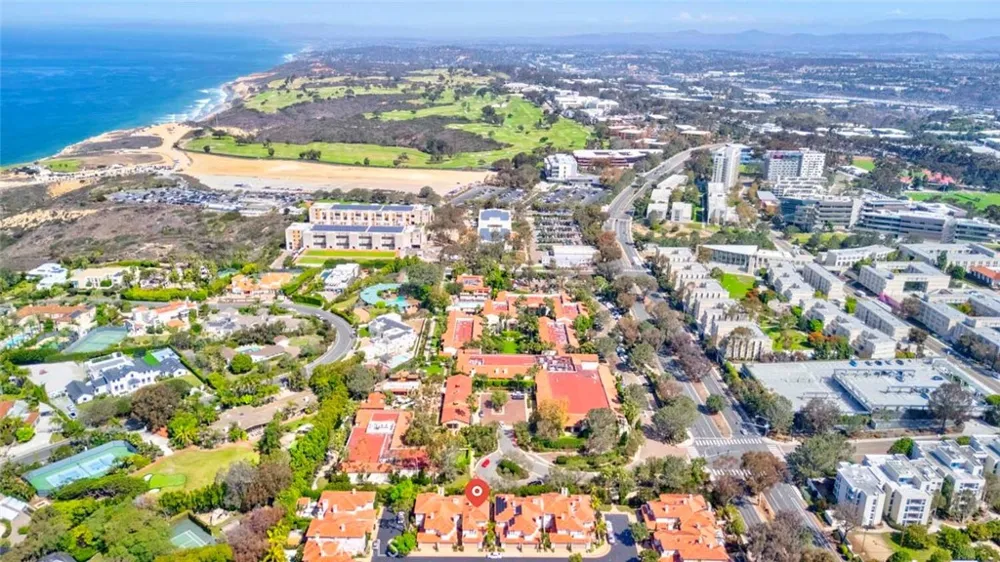 3122 Hamburg La Jolla, CA 92037