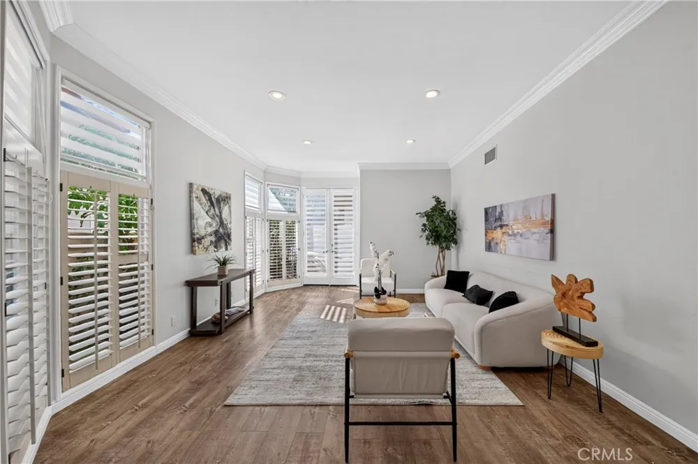 3122 Hamburg La Jolla, CA 92037
