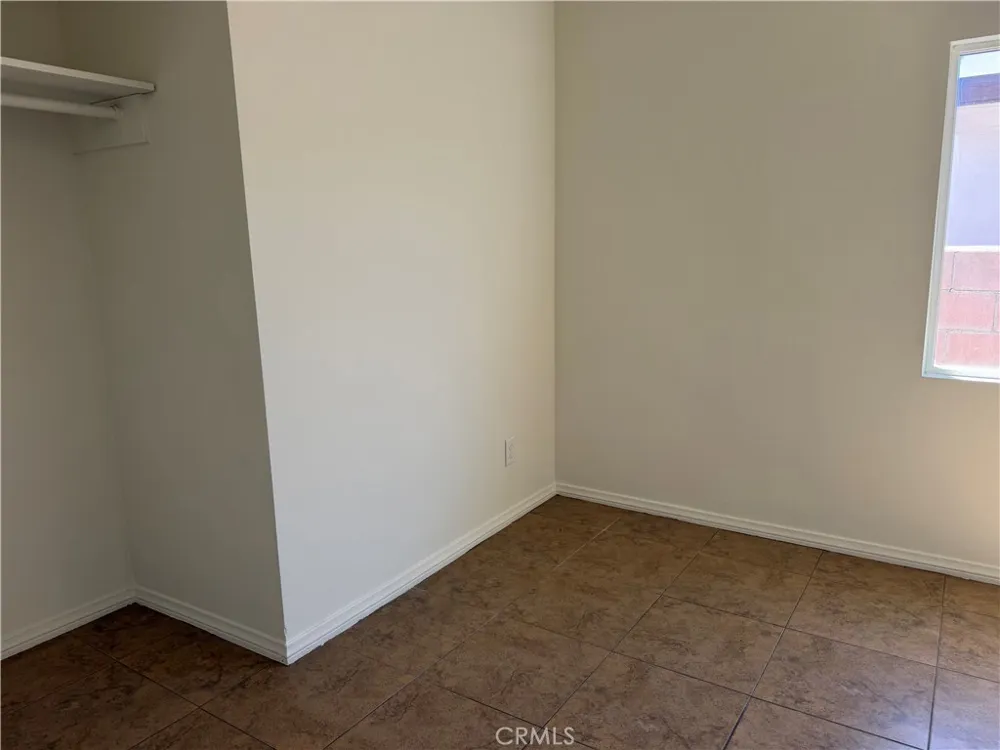 1529 Jantzen Colton, CA 92324