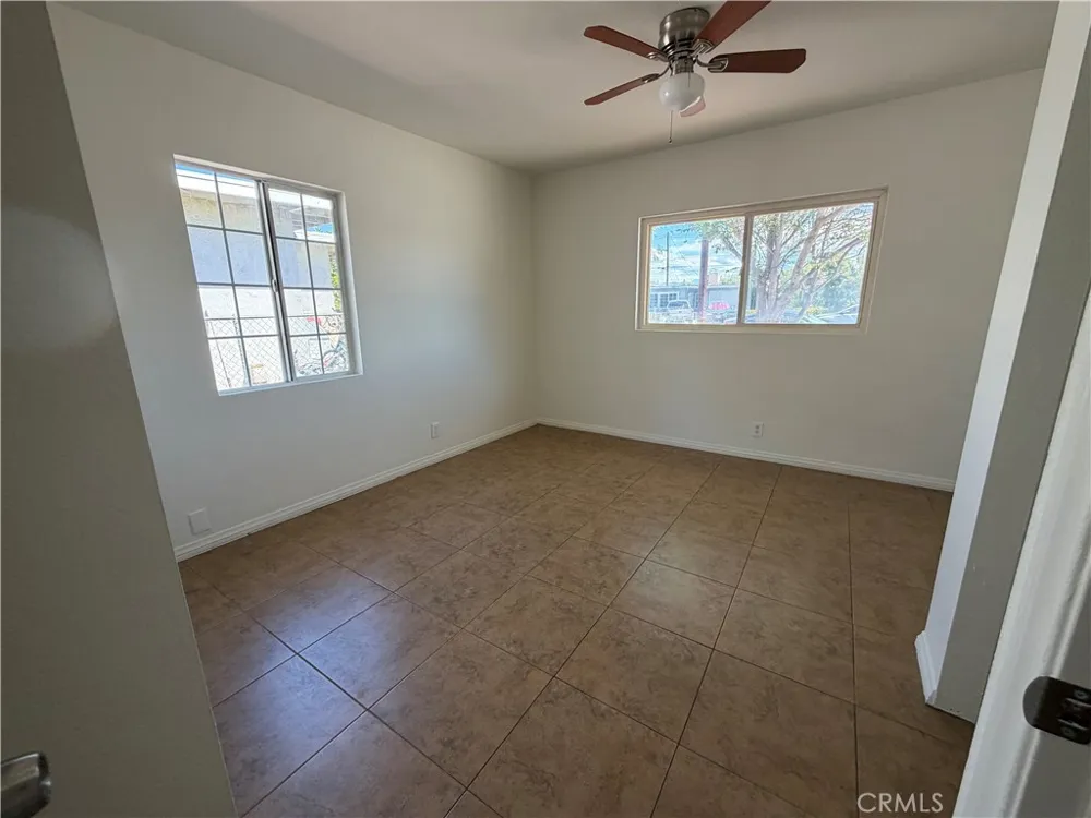 1529 Jantzen Colton, CA 92324