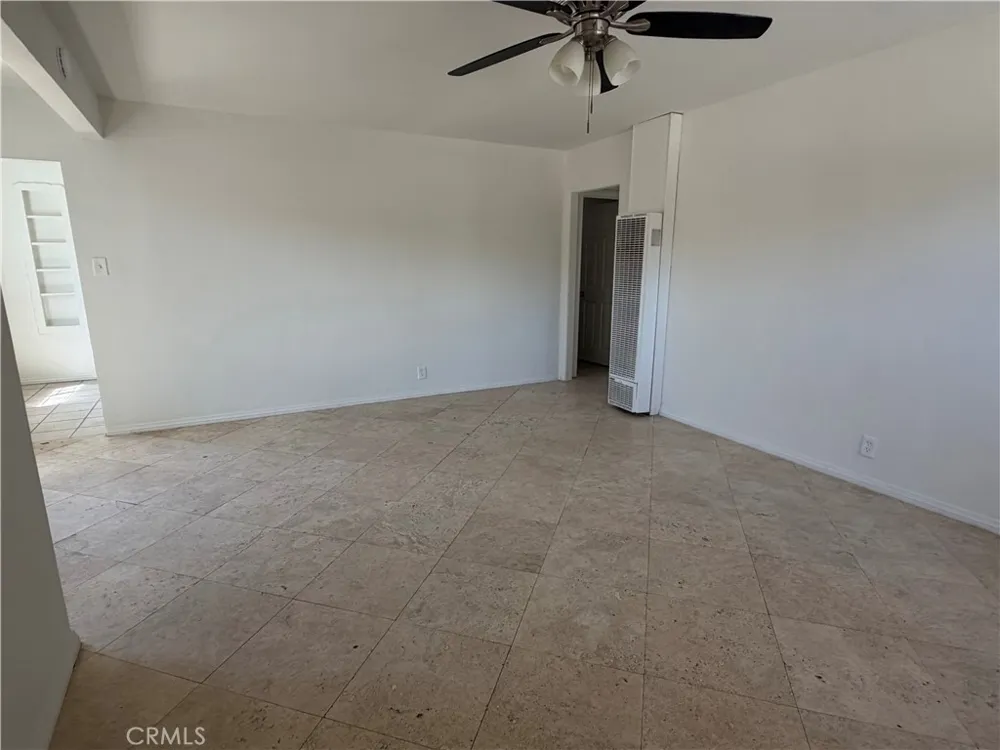 1529 Jantzen Colton, CA 92324