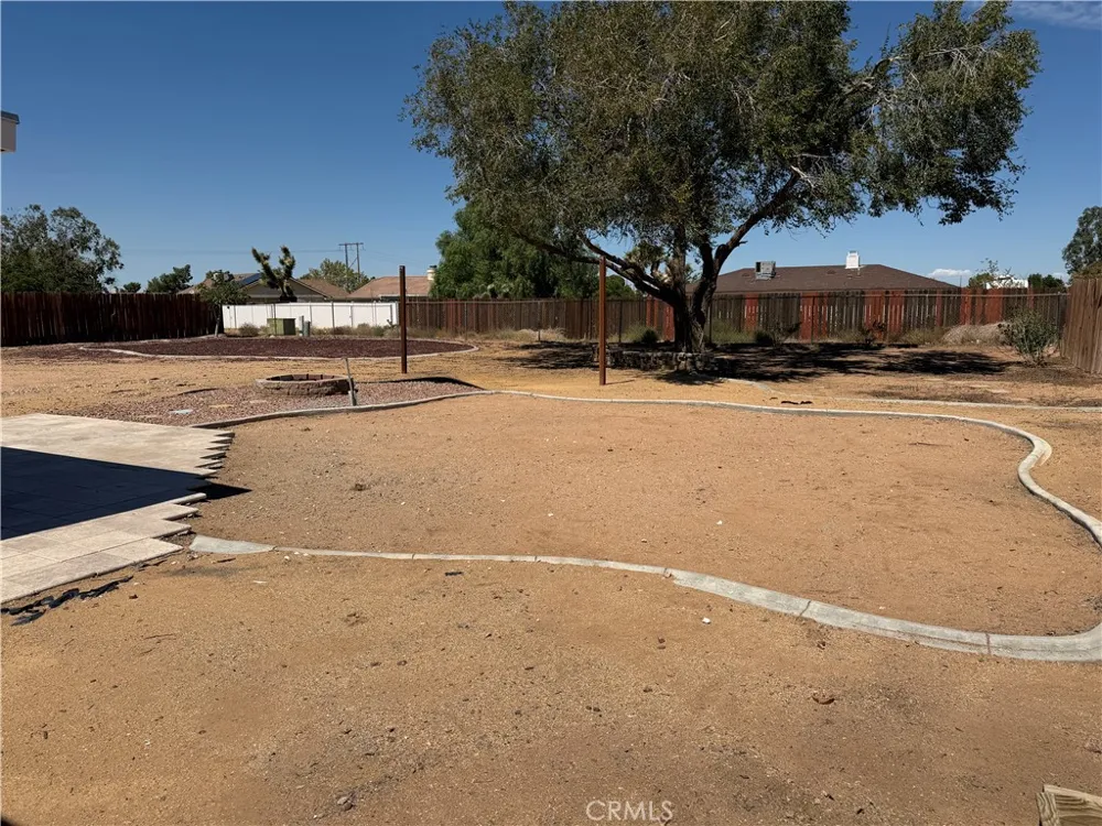 21360 Sandia Apple Valley, CA 92308