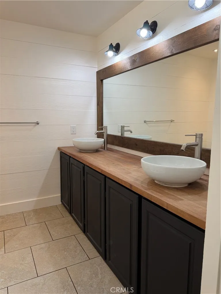 21360 Sandia Apple Valley, CA 92308