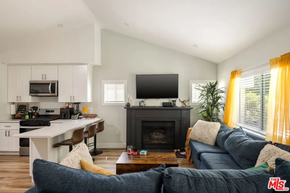1154 Ogden Drive West Hollywood, CA 90046