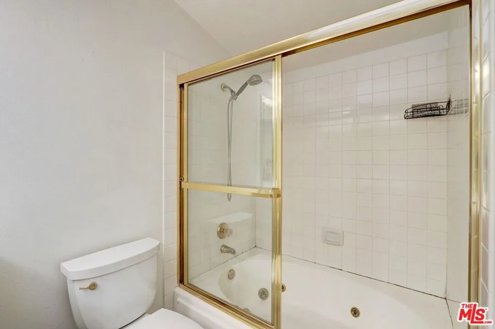 22303 Golden Canyon Circle Chatsworth, CA 91311