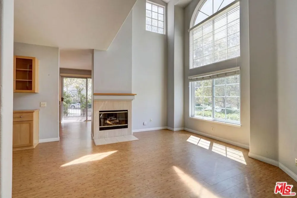 22303 Golden Canyon Circle Chatsworth, CA 91311